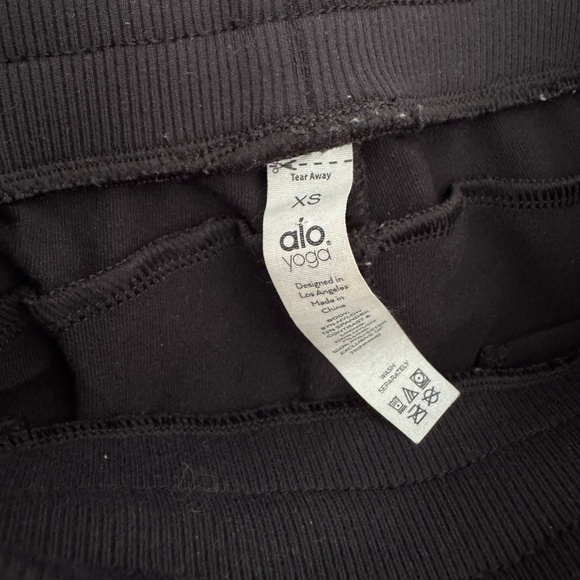Alo Yoga Quilted Joggers XS • Black & White • Winter Warm Panel Sweatpants - Picture 9 of 9